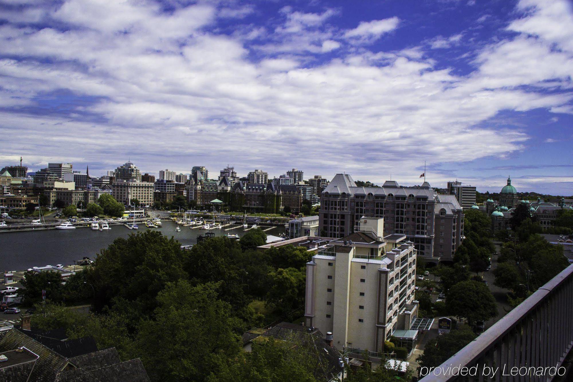 Harbour Towers Hotel & Suites 維多利亞 外观 照片
