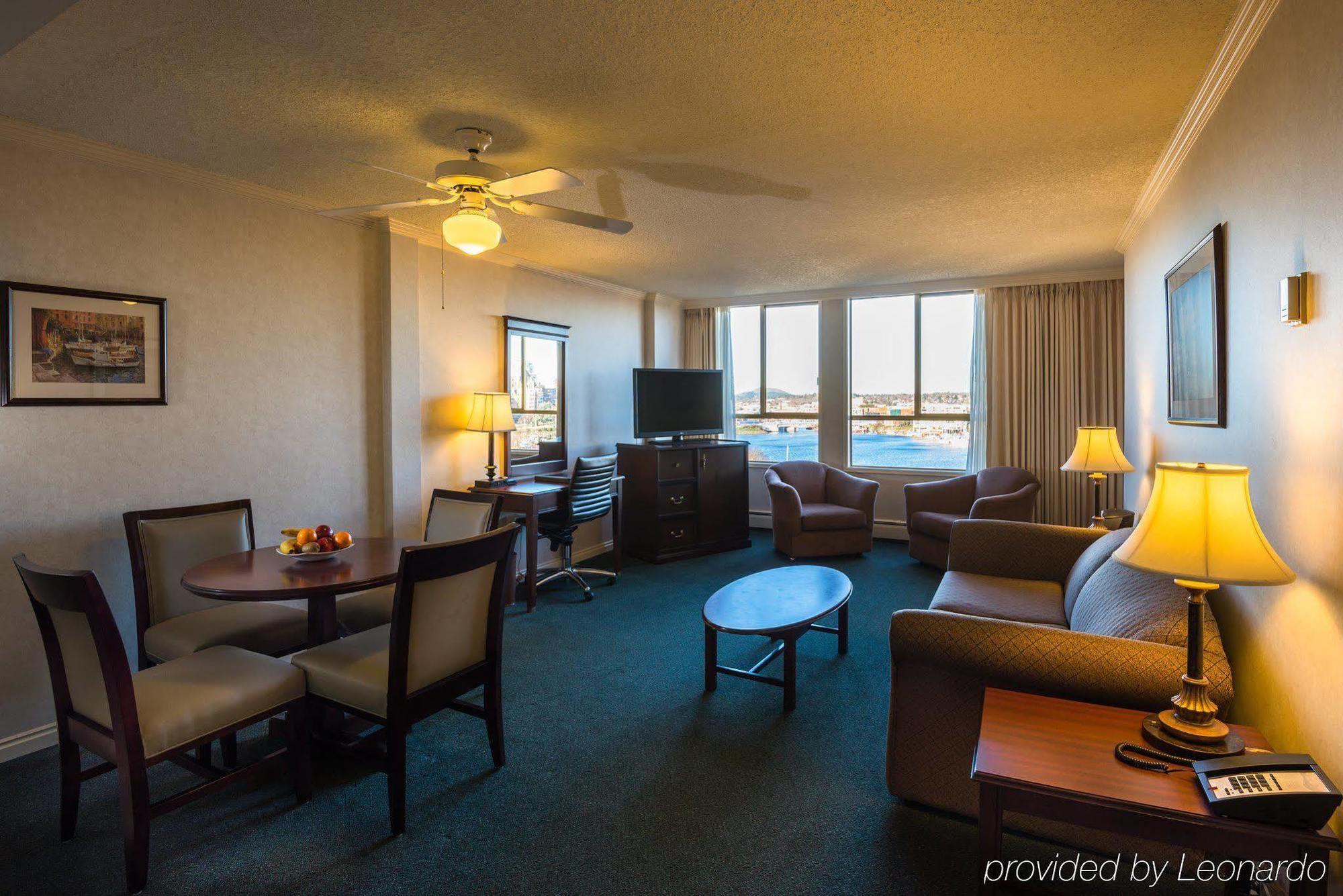 Harbour Towers Hotel & Suites 維多利亞 外观 照片