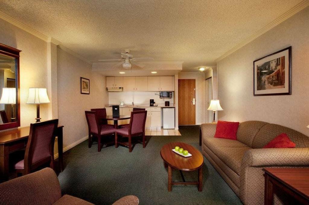 Harbour Towers Hotel & Suites 維多利亞 外观 照片